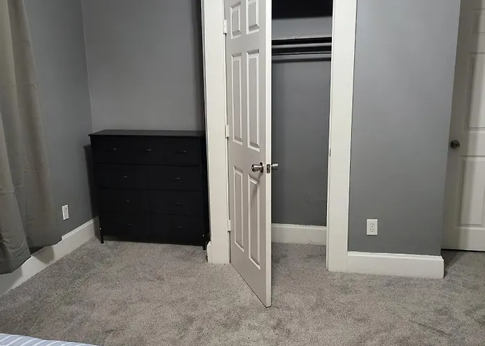Guest With Two Double Beds In Oh, Airport Location Columbus