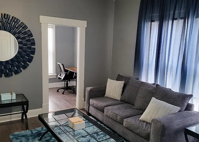 Guest With Two Double Beds In Oh, Airport Location Habitación en casa particular *