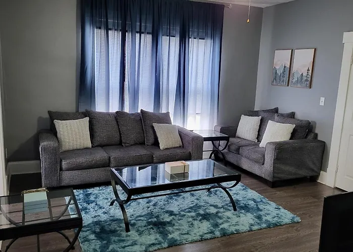 Guest With Two Double Beds In Oh, Airport Location * Columbus